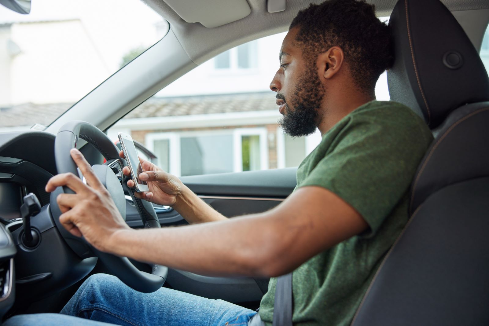 4 Ways to Stay Safe While 'Zooming' and Driving