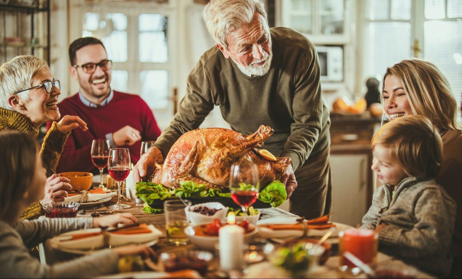 These four tips can help you enjoy a healthy Thanksgiving without overindulging or setting yourself down a path of bad eating habits.