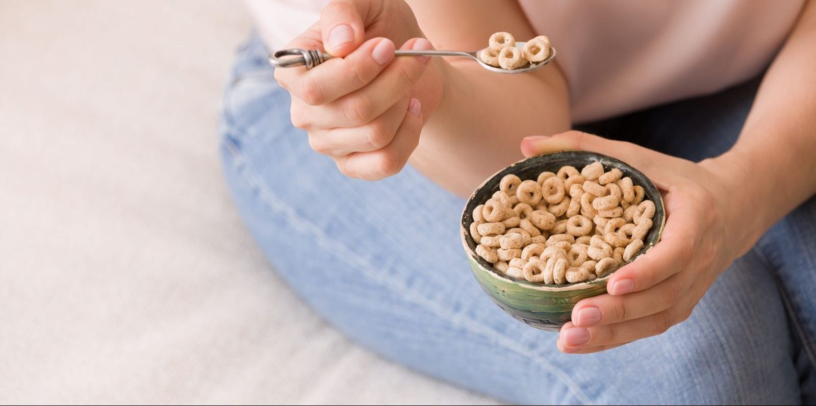 Do Cheerios really lower your cholesterol? Our expert weighs in with the answer - and a list of other foods that might help.