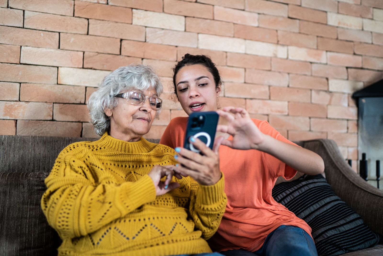 4 Ways Seniors Can Benefit From Social Media