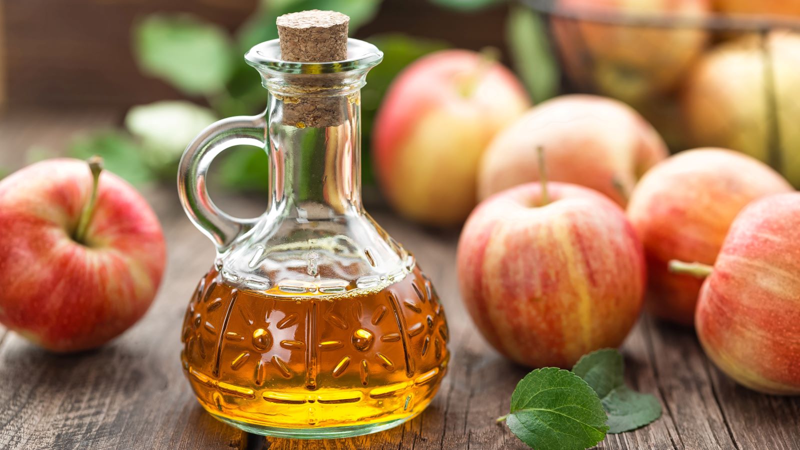 What Can (and Can’t) Apple Cider Vinegar Help With?