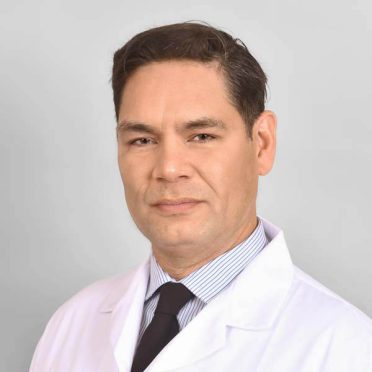Ricardo Young, MD, FASMBS Portrait