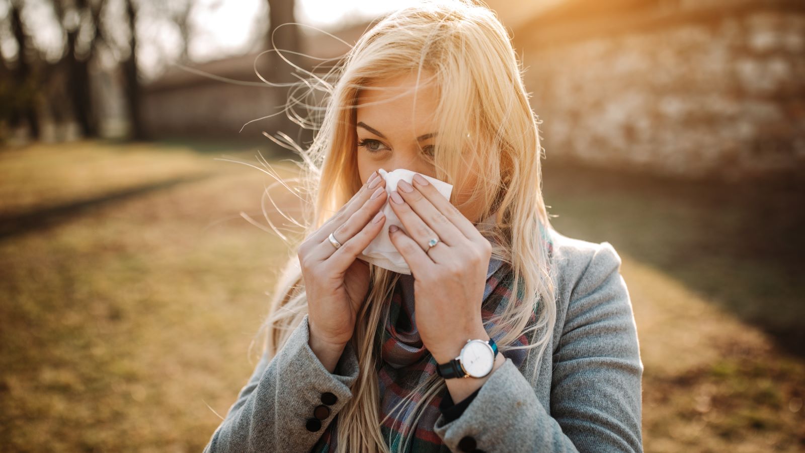 If you find your allergies are worse in the fall versus the spring (or vice versa), you might be on to something.