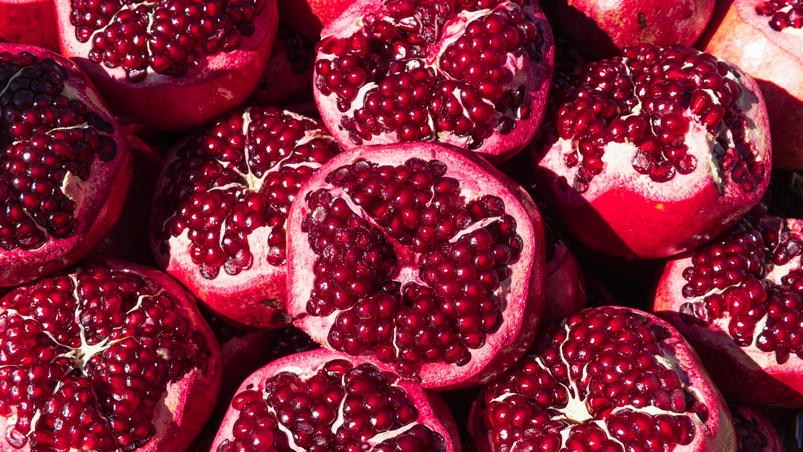 5 Reasons to Eat More Pomegranate