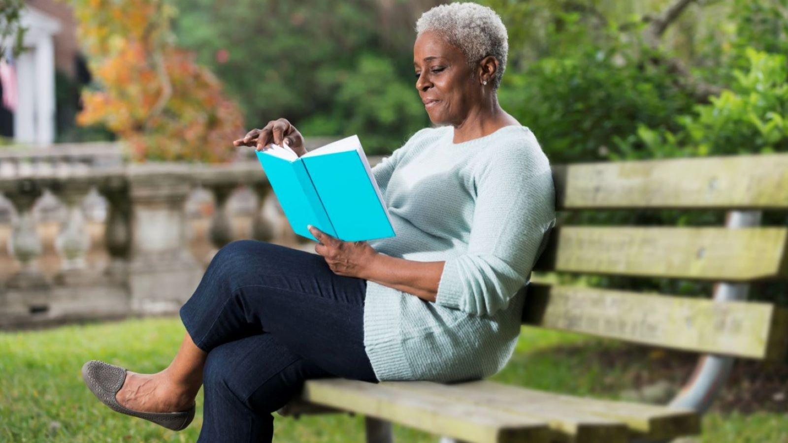 4 Everyday Habits That Could Be Making Your Hip Pain Worse