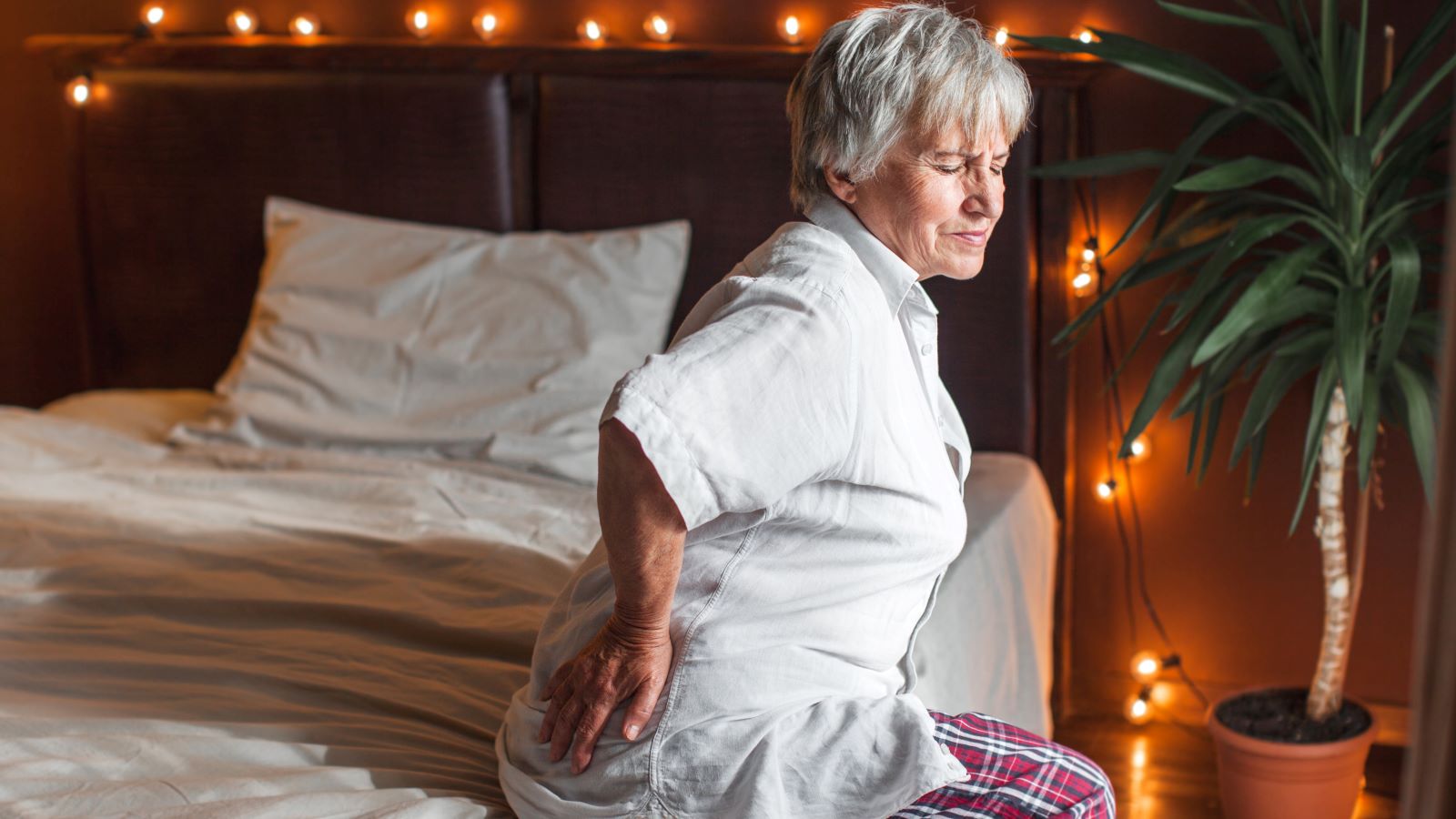 5 Ways to Sleep with Hip Pain