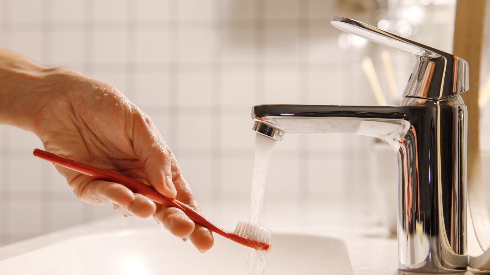 The 2-Minute Health Routine: 8 Things to Do While Brushing Your Teeth