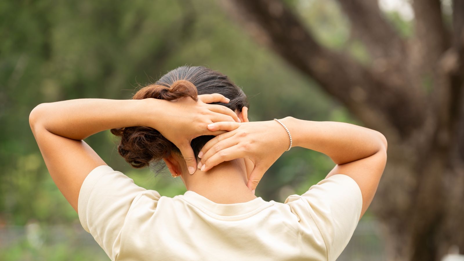 Do You Have Whiplash? 8 Symptoms That Can Show Up Hours Later