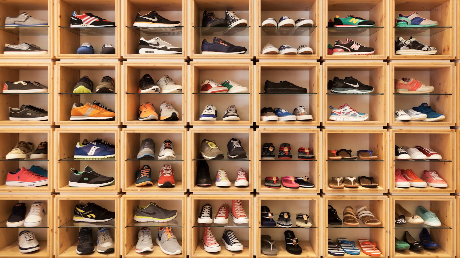 How To Choose the Best Shoes for Foot Pain, According to a Foot and Ankle Surgeon