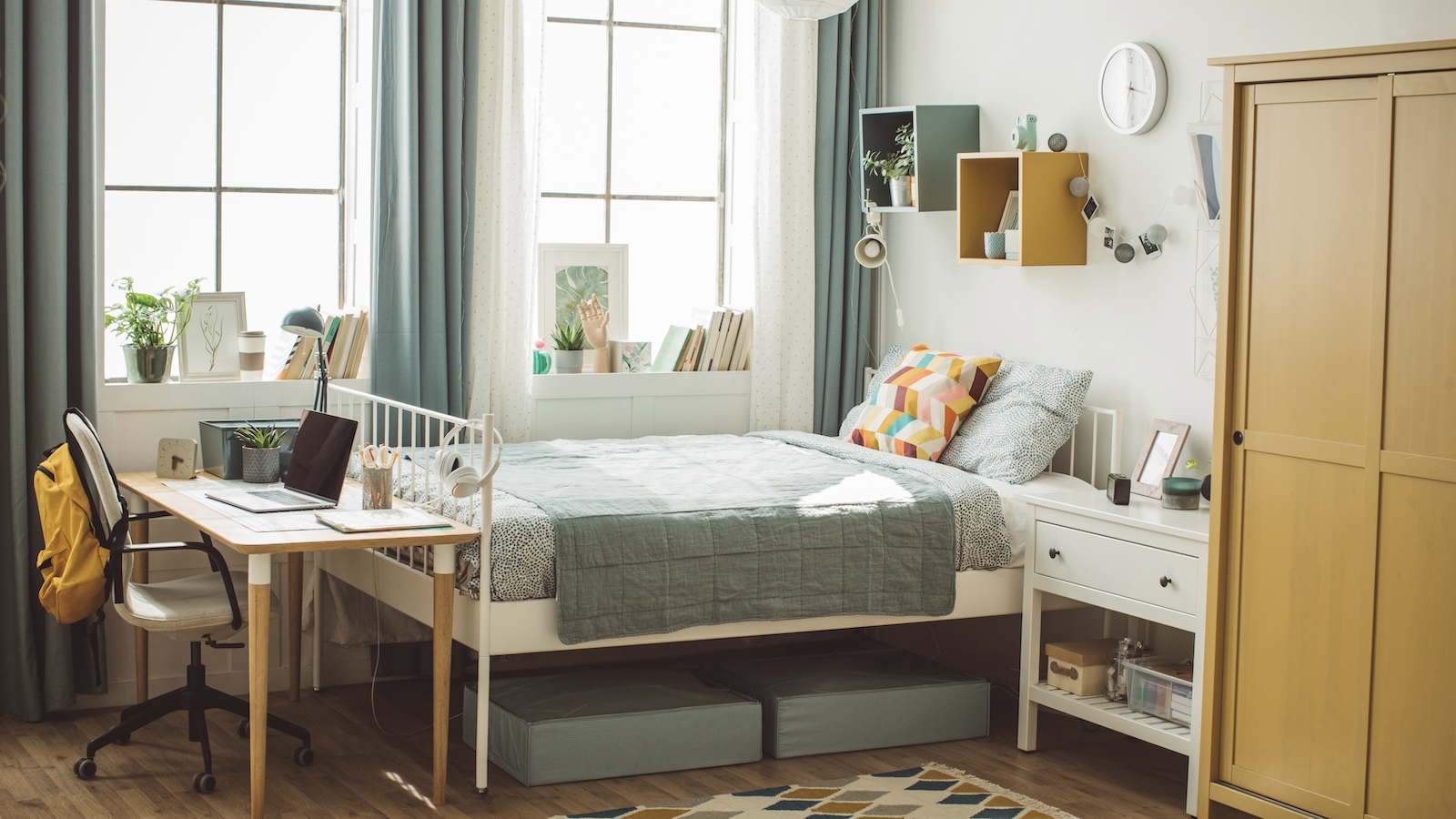 10 Dorm Room Health Essentials Every College Student Should Have