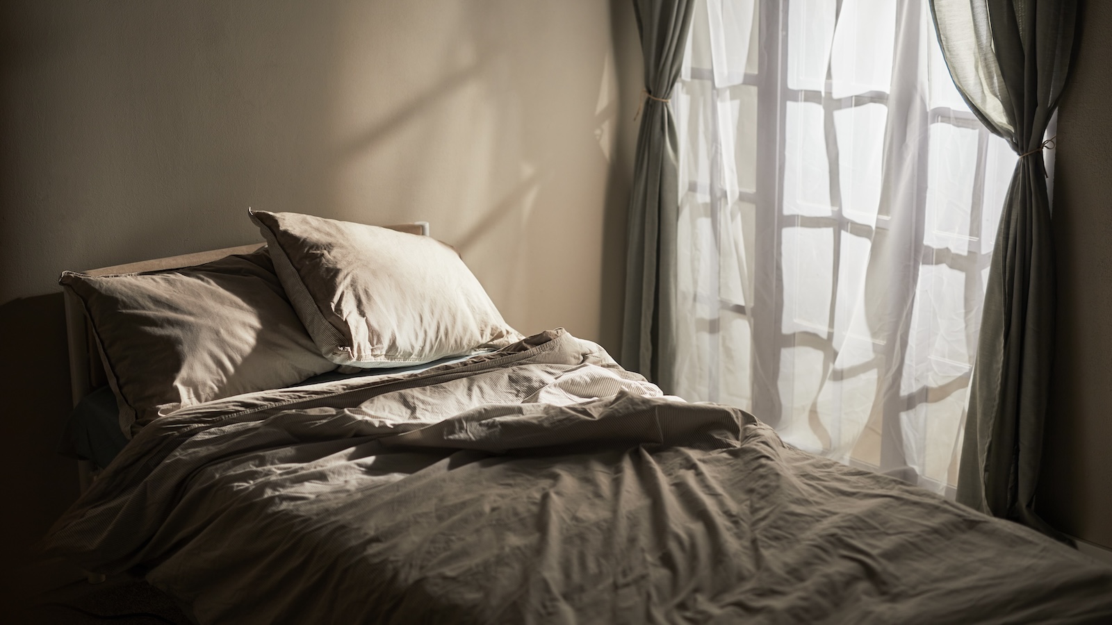 Sadness vs. Depression: When It’s Time to Get Help