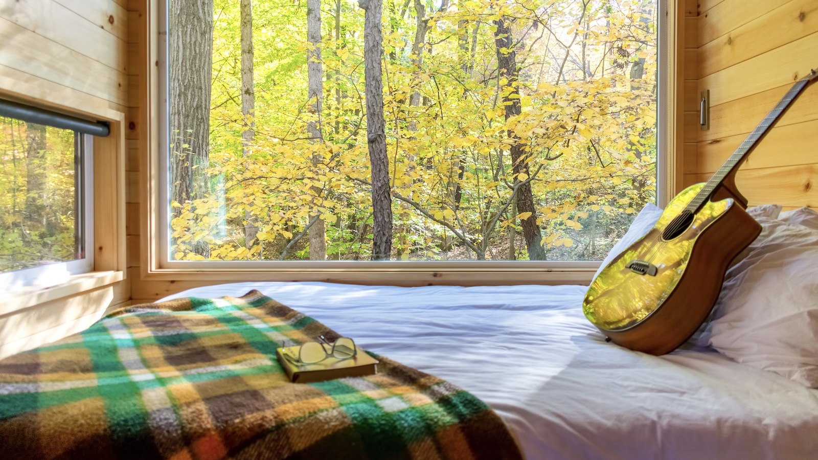 Why Am I So Tired in the Fall? 6 Possible Reasons