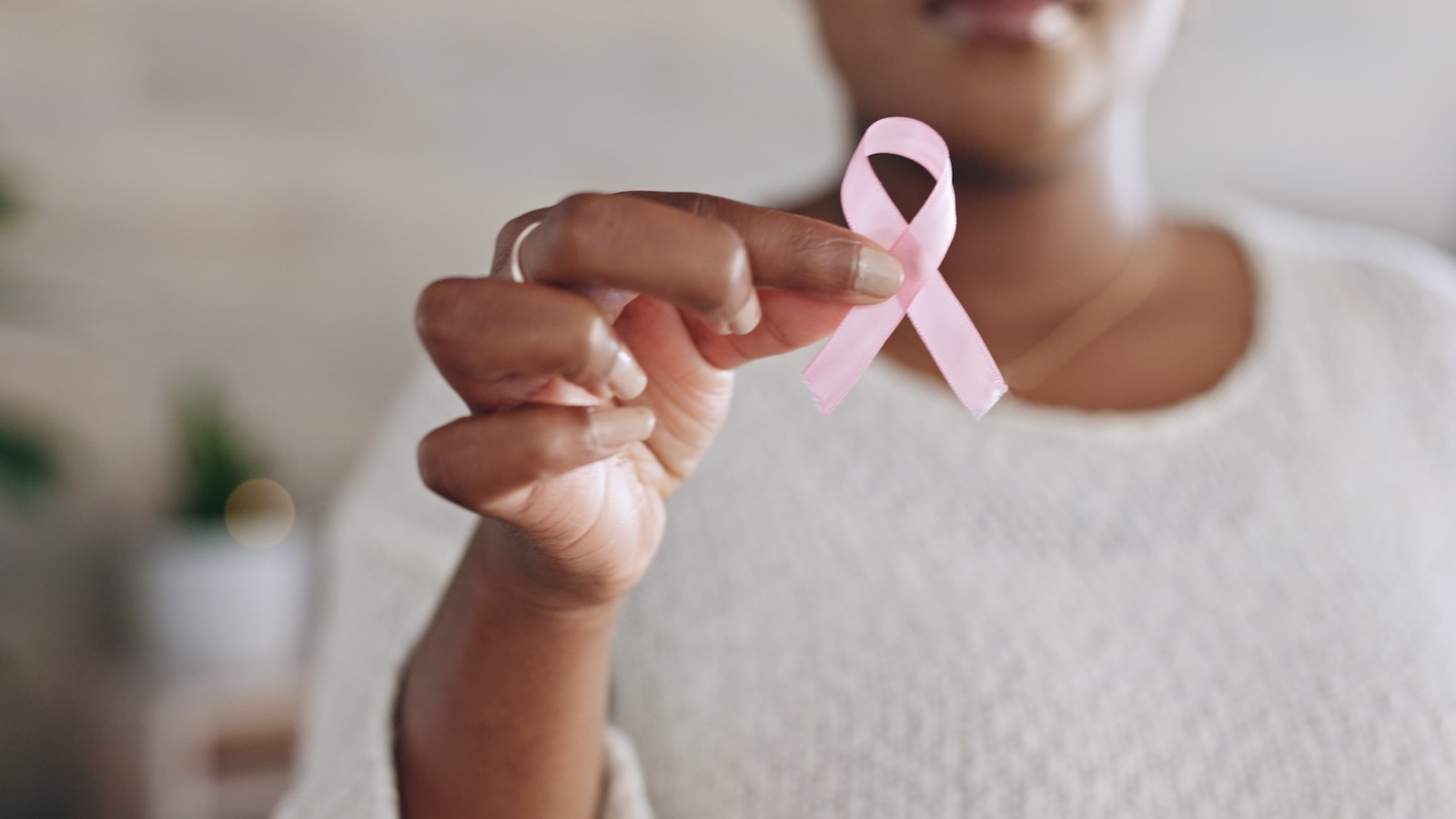 5 Signs of Breast Cancer That Aren’t a Lump