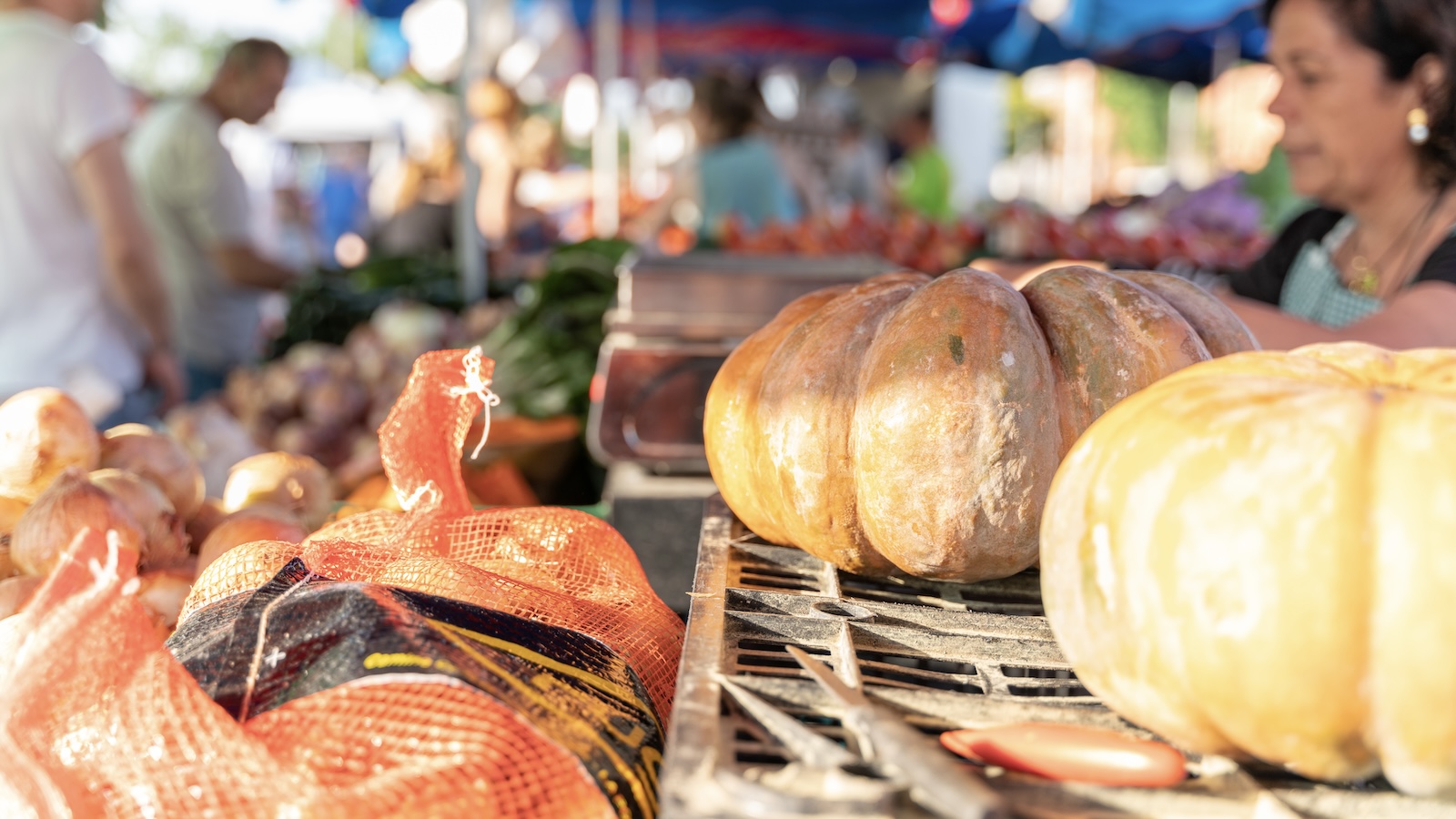 Farmers Markets Aren’t Just for Summer. Here’s What to Buy This Fall.